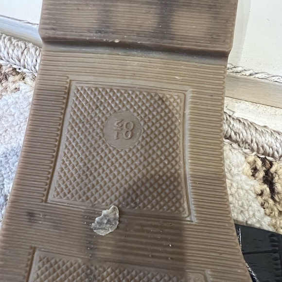 H Design Flat Sandal, Pierre Dumas, Black, Size 8 1/2 - Picture 4 of 4